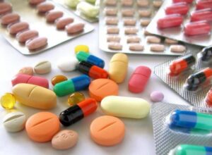 Врачи рассказали, что будет, если пить антибиотики без назначения врача