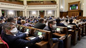 Более 10 депутатов Верховной Рады за два года пропустили 90% голосований