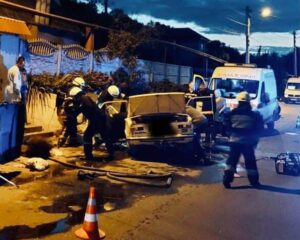 Вблизи Днепре разбилось авто с пьяным водителем