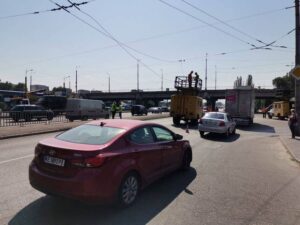 На Слобожанском проспекте обрыв проводов: движение в сторону центра Днепра затруднено