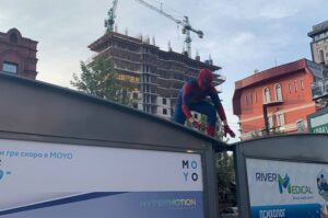 По улицам Днепра на День города гулял Человек-паук