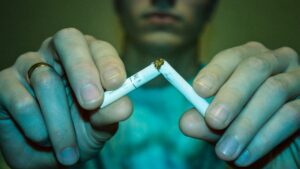 Эти привычки могут убить вас быстрее сигарет