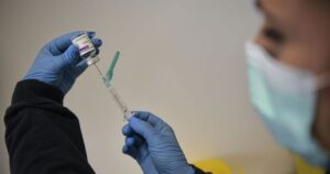Можно ли вакцинироваться против COVID-19 аллергикам: ответ НСЗУ