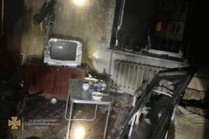 В Кривом Роге во время пожара в квартире обгорел пенсионер