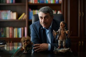 В моргах мест нет – Комаровский записал эмоциональное обращение к украинцам