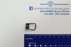В Днепре врачи извлекли из желудка ребёнка пружину (фото)