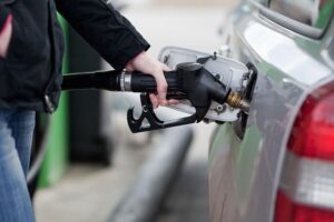 Бензин и дизель в Украине заметно подорожают: какой будет цена