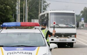 Названы законные причины для остановки авто полицией