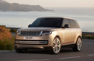 Представлен новый Range Rover: изобилие электроники и гибридные моторы