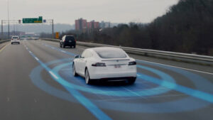 Криминалисты взломали бортовую систему Tesla и нашли там много интересного