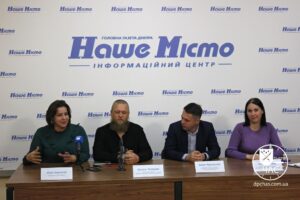 3-метровый сокол и выставка оружейников: чем в этом году удивит фестиваль кузнечного искусства KOVAL FEST в Днепре