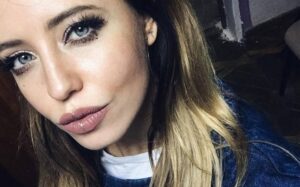 Надю Дорофееву раскритиковали за слишком пошлый снимок (фото)