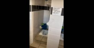 Жители Каменского высмеяли в соцсетях общественный туалет (видео)