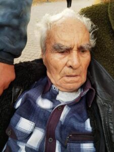 Помогите найти родственников: в Днепре стало плохо мужчине (фото)