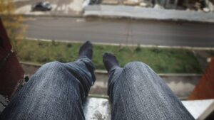 В Одессе мужчина выпал с 8 этажа и выжил