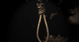 На Днепропетровщине в хозпостройке повесилась женщина