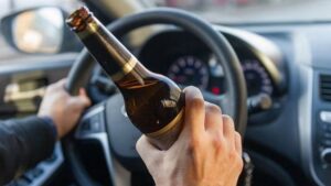 В Днепре пьяный водитель устроил ДТП и давал взятку полицейским