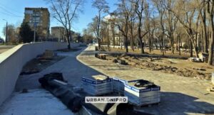 В Днепре реконструируют старый сквер на Ивана Мазепы (фото)