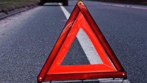 Обломки автомобилей разбросало по дороге: в Киеве пьяный водитель устроил ДТП (Фото, видео)