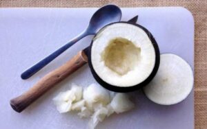 Самое эффективное средство: нутрициолог назвала простой продукт от кашля