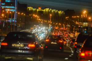 Эксперты назвали самое опасное для водителей время суток
