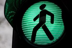 В Днепре на перекрестке Титова и Поля реконструировали переход