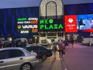 В Днепре заминировали ТРЦ “Neo Plaza”: людей эвакуировали (Фото)