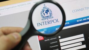 Министр внутренних дел Украины призывает Интерпол исключить Россию