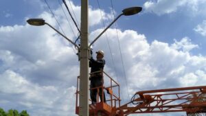 В Харьковской области мужчина открыл огонь по энергетикам за отключение света