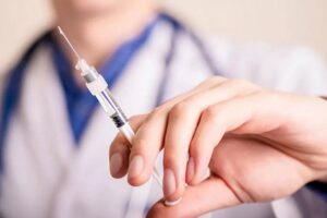 В МОЗ расширили список профессий, для которых обязательна вакцинация от коронавируса