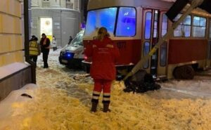 Снес трамвай: в Днепре возбудили уголовное дело из-за смерти женщины