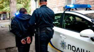В Никополе директор коммунального предприятия избил полицейских