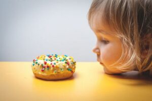 Почему дети иногда очень быстро набирают лишний вес
