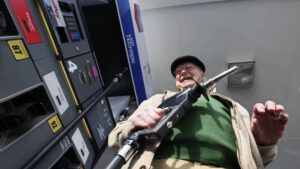 Как уменьшить расход топлива в автомобиле: эксперт дал действенные рекомендации