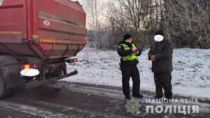 В Черниговской области под колесами мусоровоза погиб шестилетний ребенок