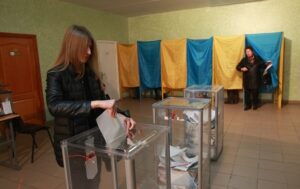 В Украине подросткам могут разрешить баллотироваться в мэры и депутаты