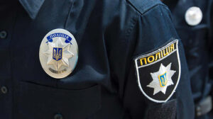 В Харькове группа мужчин устроила драку посреди улицы: пострадали 5 полицейских
