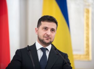 Зеленский прокомментировал подозрение Порошенко в госизмене (Видео)