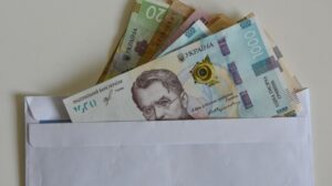 В Украине изменились минимальный и максимальный налог для работающих граждан