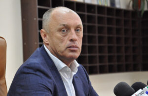 “Пособник террористов и российских оккупантов”: мэра Полтавы внесли в базу “Миротворца”
