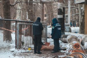 В Днепре возле школы №131 нашли трупы в крови