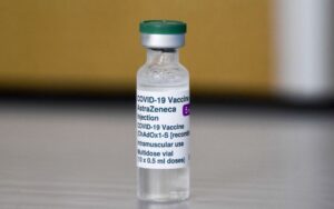 Ученые обнаружили причину возникновения тромбоза после вакцинации AstraZeneca