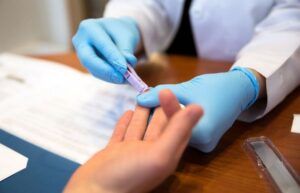 Сотни умерших и тысячи на учете: ВИЧ-инфекция прогрессирует в Днепропетровской области