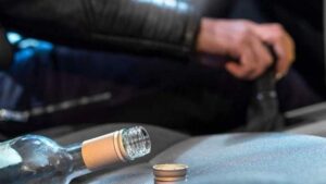 В Днепре вусмерть пьяный водитель иномарки влетел в дерево (видео)