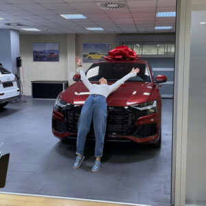 Топовая блоггерша из Днепра похвасталась новым элитным Audi (фото)