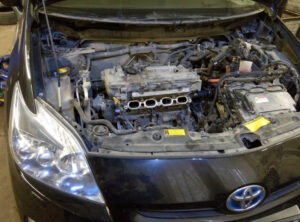 В каком состоянии двигатель Toyota Prius добирается к пробегу 500 000 км (фото)
