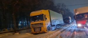 В Днепре перекрыли въезд  для фур и грузовиков
