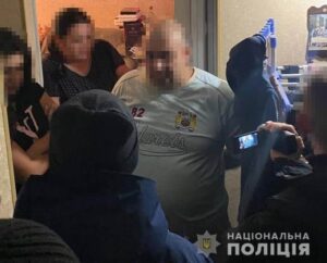В Днепре мошенники обманули людей на полмиллиона гривен (видео)