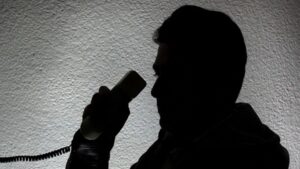 В Днепре “заминировали” почтовый склад