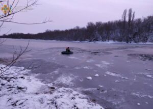 В Кировоградской области двое детей провалились под лед и утонули